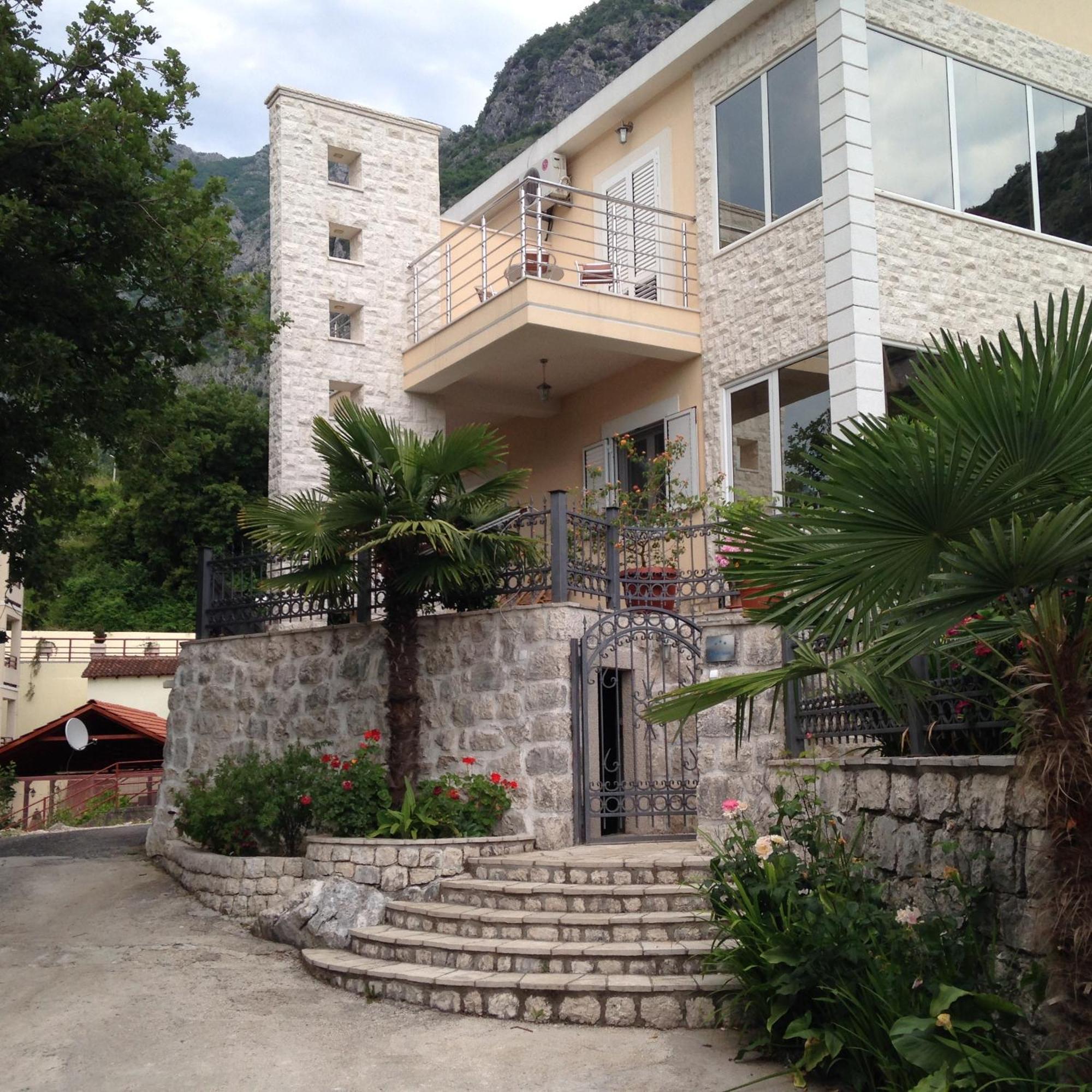 Apartments Risan